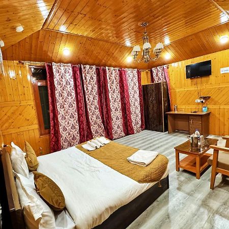 Srīnagar Roseline Inn מראה חיצוני תמונה
